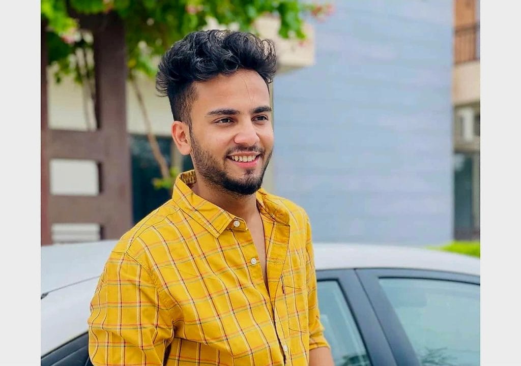 Police filed 1200 pages chargesheet against Elvish yadav