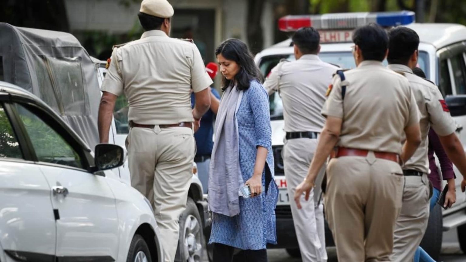 ‘Swati Maliwal called me out of sheer anguish’: Delhi LG backs AAP MP.