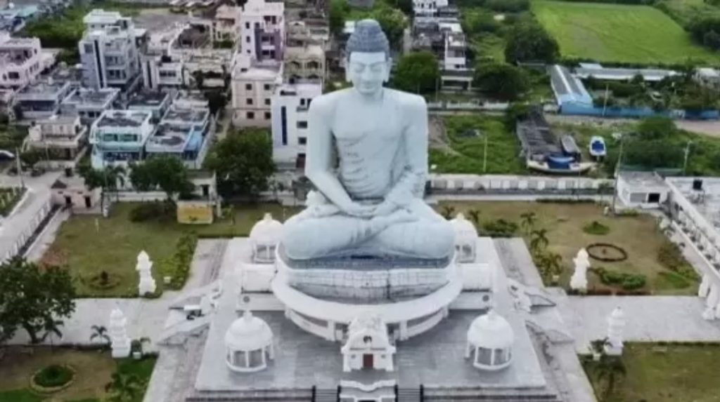 With Amaravati back in focus after Naidu as CM, what happens to Hyderabad real estate prices?