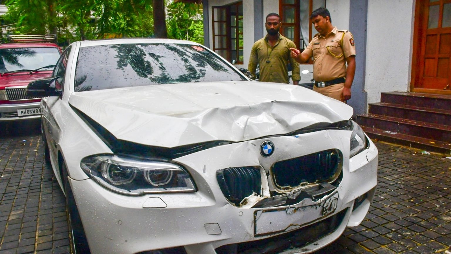 Mumbai BMW crash: Shiv Sena leader Rajesh Shah granted bail by local court.