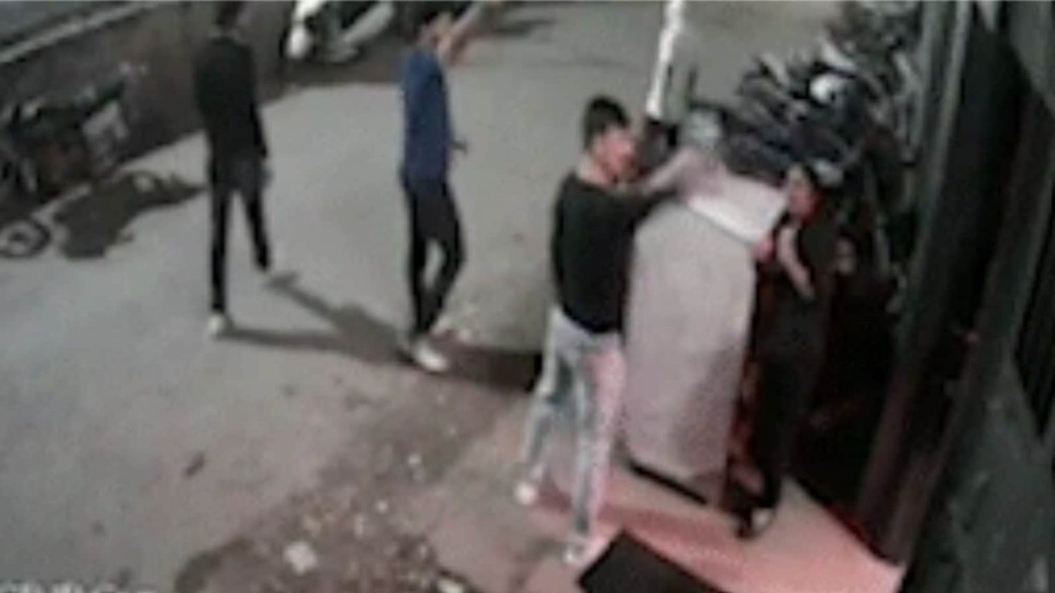 Firing outside nightclub in Delhi’s Seemapuri, bouncers forced to ‘sit on knees’.