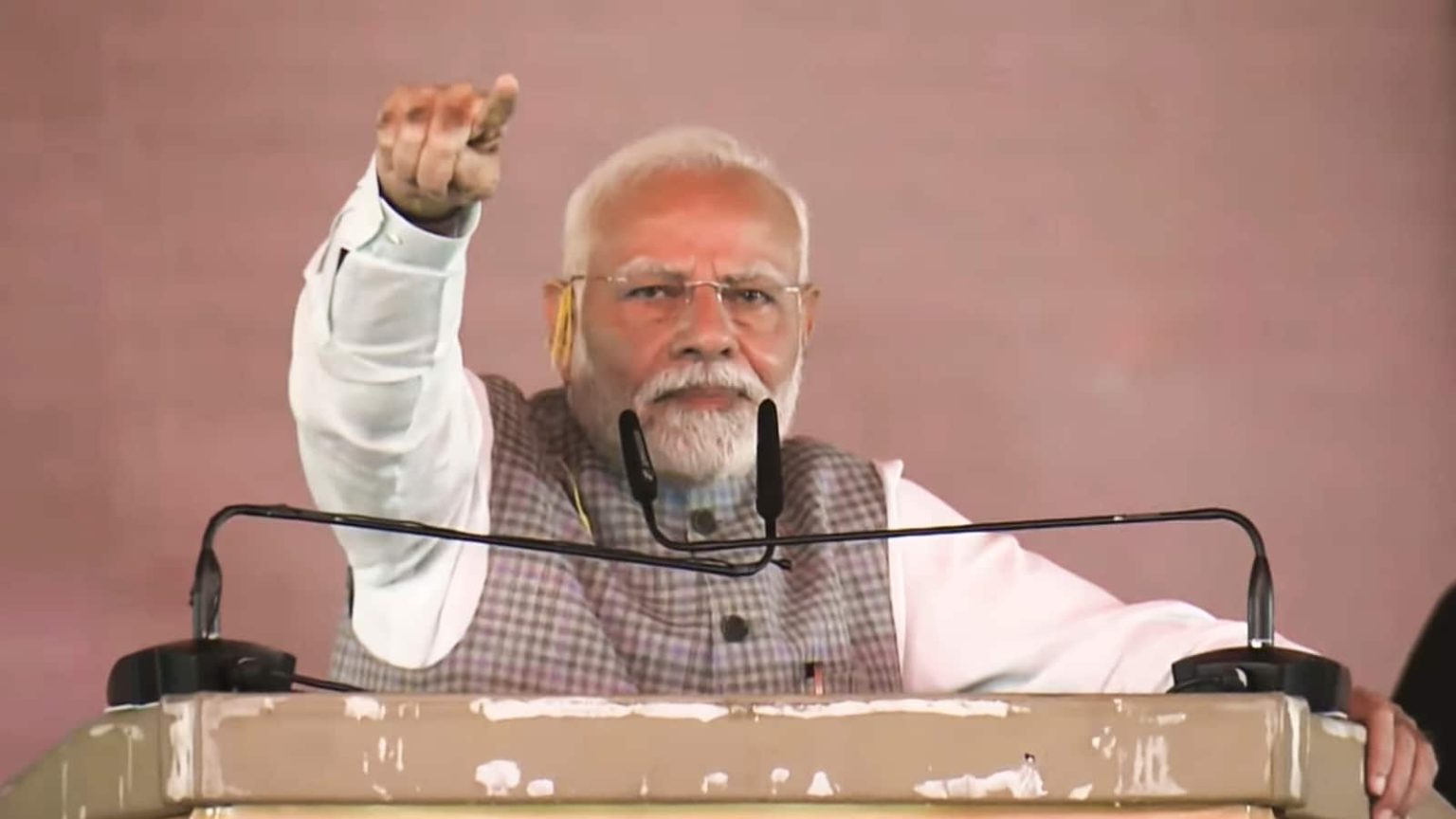 .‘JMM standing with Bangladeshis and Rohingyas’: PM Modi at Jharkhand rally.
