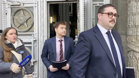 Russia expels two British diplomats for ‘spying’; UK calls charge ‘baseless’.