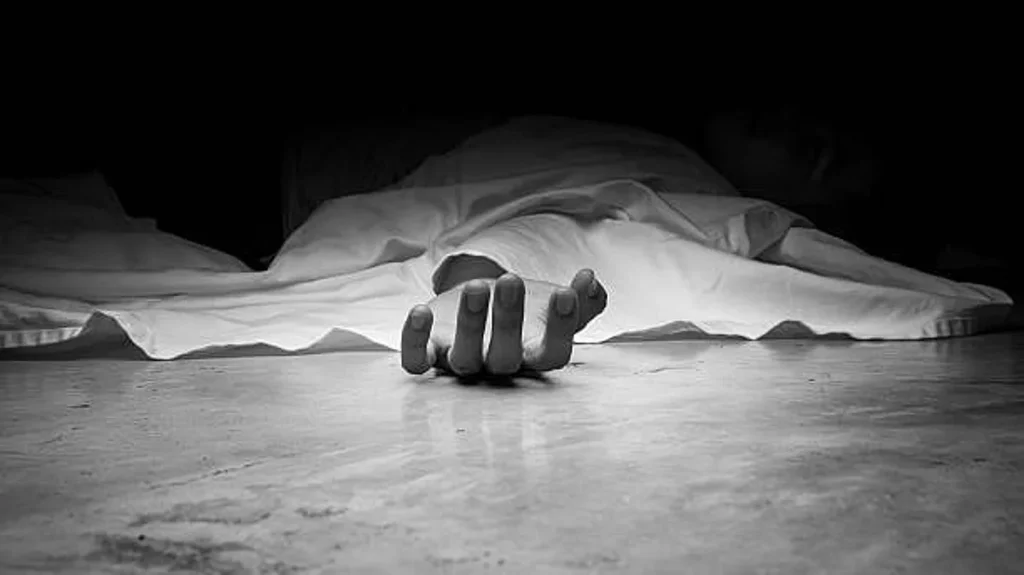 Bihar man throws 6-year-old son in hotel room in Patna, he dies.
