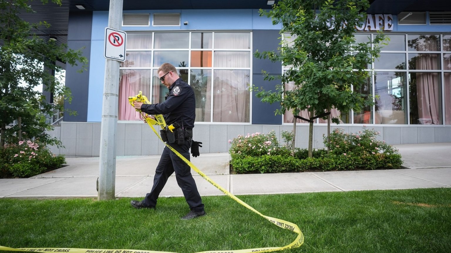 Kapil Sharma’s Canada cafe attacked for a 2nd time, police investigate gunfire: Report.