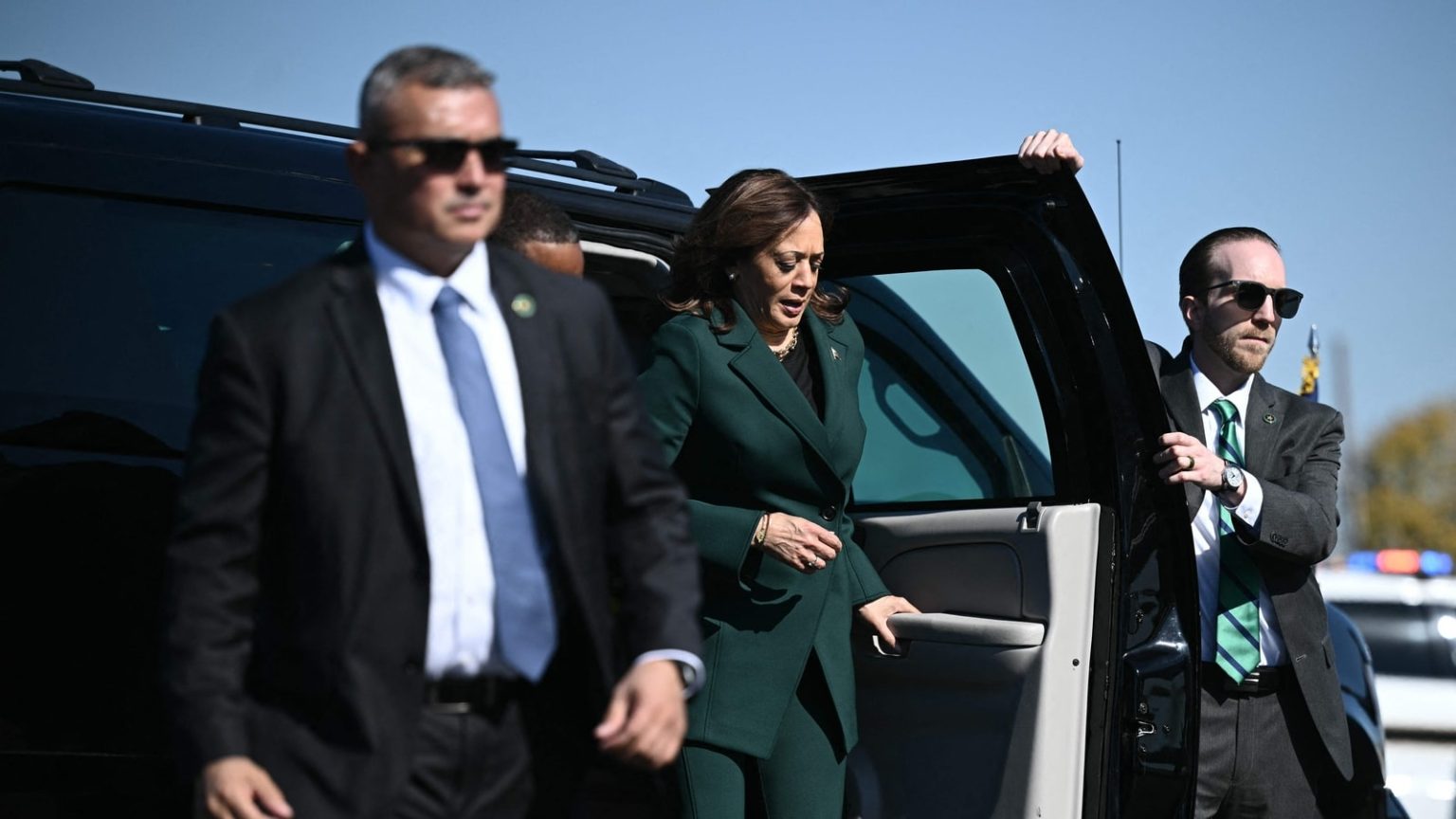 Donald Trump withdraws Kamala Harris’s Secret Service protection.