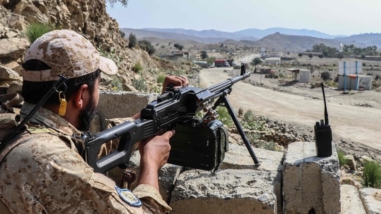 5 Pak soldiers killed as clashes resume on Afghan border amid ‘open war’ threat to peace talks.