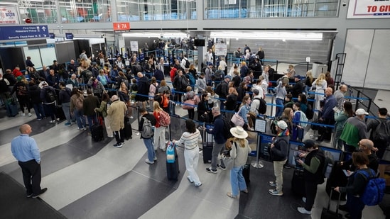 Over 800 flights cancelled in US as flight cuts at 40 airports kick in amid US govt shutdown.