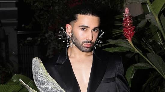 Mumbai Police summons social media influencer Orry in ₹252-crore drugs case.