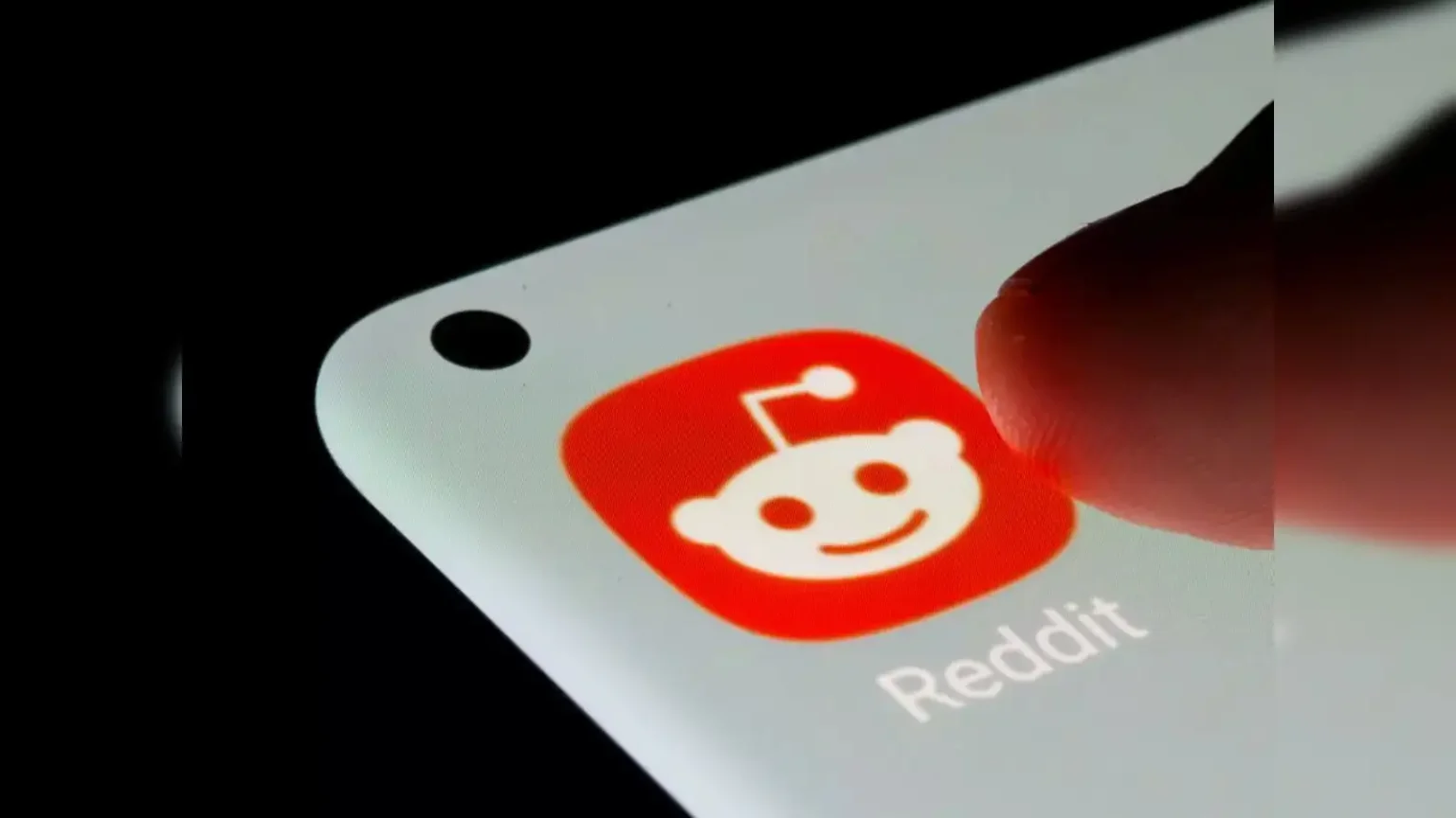 Reddit down: Social media platform facing massive outage for thousands of users globally.